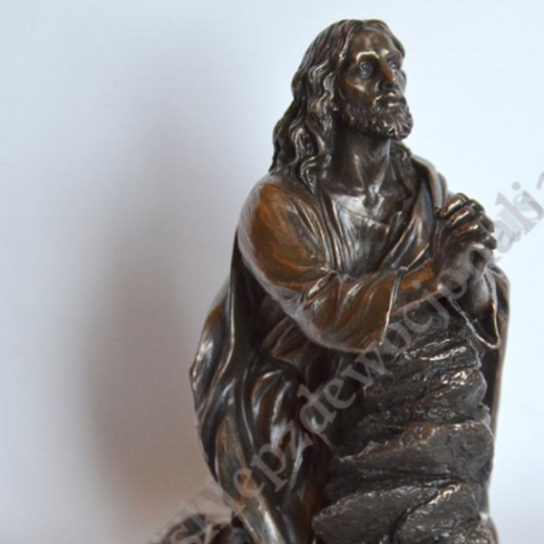 JEZUS MODLĄCY SIĘ W OGRÓJCU - wys. 18.5 cm  - 30055