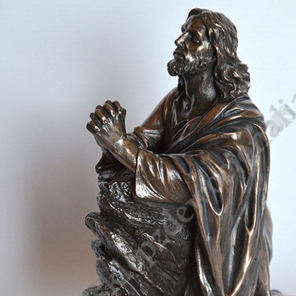 JEZUS MODLĄCY SIĘ W OGRÓJCU - wys. 18.5 cm  - 30055