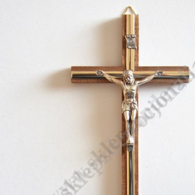 KRZYŻ DREWNIANY Z WSTAWKĄ METALOWĄ - wys.20 cm - 5064