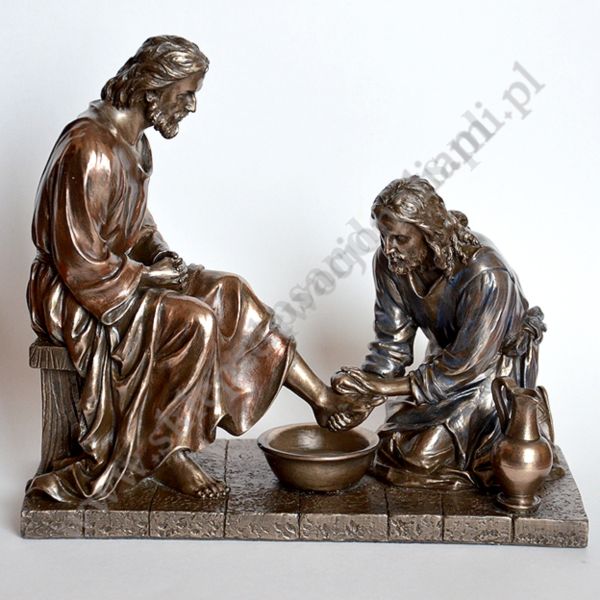 JEZUS OBMYWAJĄCY STOPY UCZNIOWI - figurka 18 x 21 cm - 88445