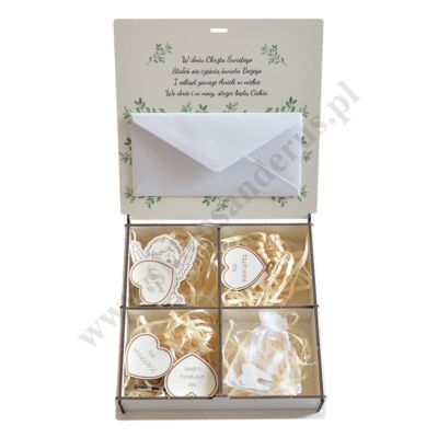 PUDEŁKO PREZENTOWE NA CHRZEST ŚWIĘTY - 19 x 19 x 4.2 cm - 51476