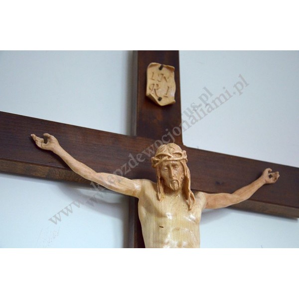 KRZYŻ Z DREWNIANYM KORPUSEM CHRYSTUSA - wysokość 90 cm