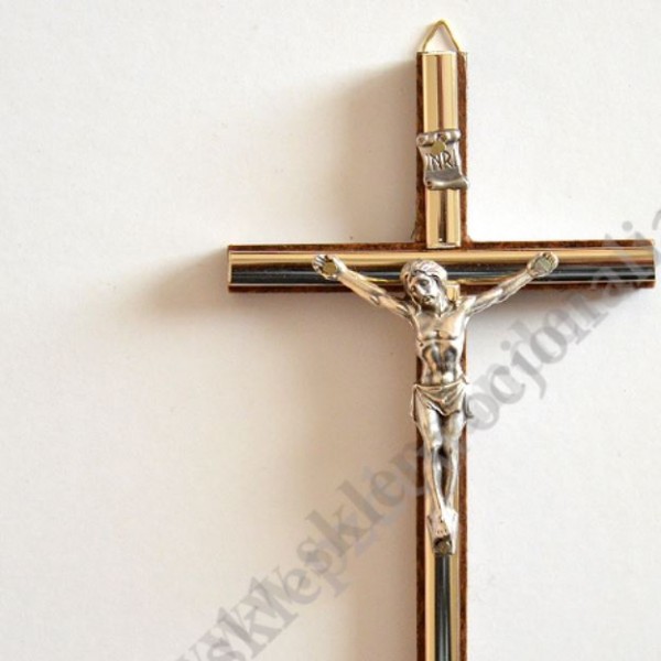 KRZYŻ DREWNIANY Z WSTAWKĄ METALOWĄ - wys.16 cm - 5872