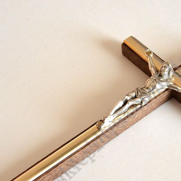 KRZYŻ DREWNIANY Z WSTAWKĄ METALOWĄ - wys.16 cm - 5872