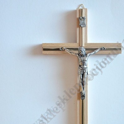 KRZYŻ DREWNIANY Z WSTAWKĄ METALOWĄ - wys.27 cm